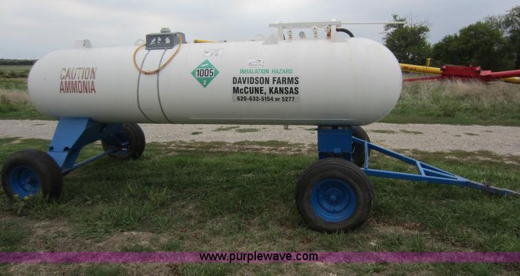 image for item D5654 1,000 gallon anhydrous ammonia tank