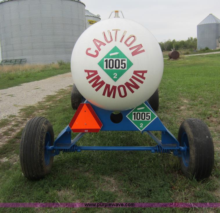 image for item D5654 1,000 gallon anhydrous ammonia tank