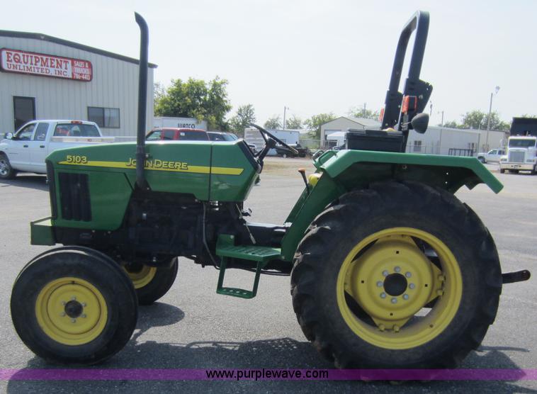 image for item D5663 2005 John Deere 5103 tractor