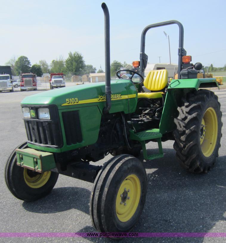 image for item D5663 2005 John Deere 5103 tractor