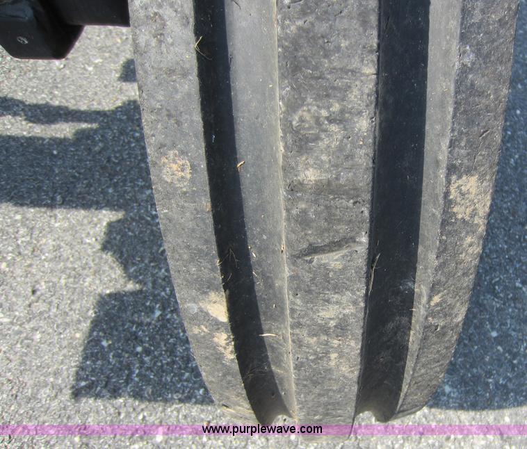 image for item D5663 2005 John Deere 5103 tractor