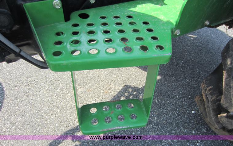 image for item D5663 2005 John Deere 5103 tractor