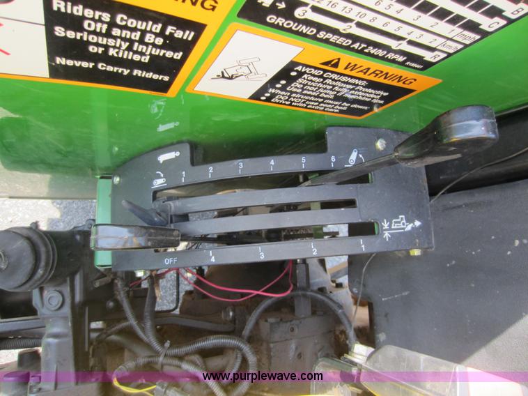 image for item D5663 2005 John Deere 5103 tractor