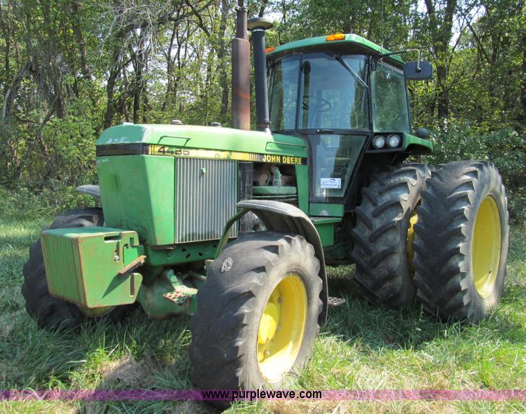 image for item E3504 1989 John Deere 4455 MFWD tractor