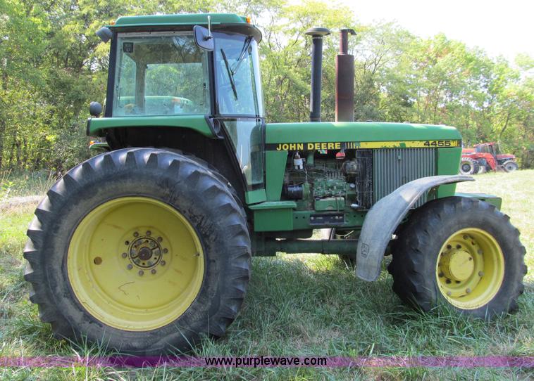 image for item E3504 1989 John Deere 4455 MFWD tractor