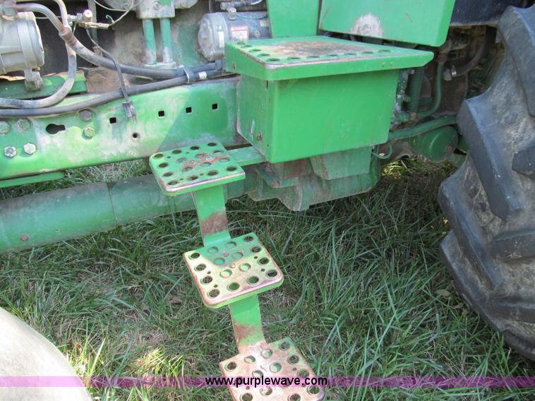 image for item E3504 1989 John Deere 4455 MFWD tractor