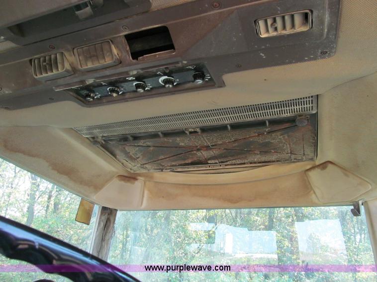 image for item E3504 1989 John Deere 4455 MFWD tractor