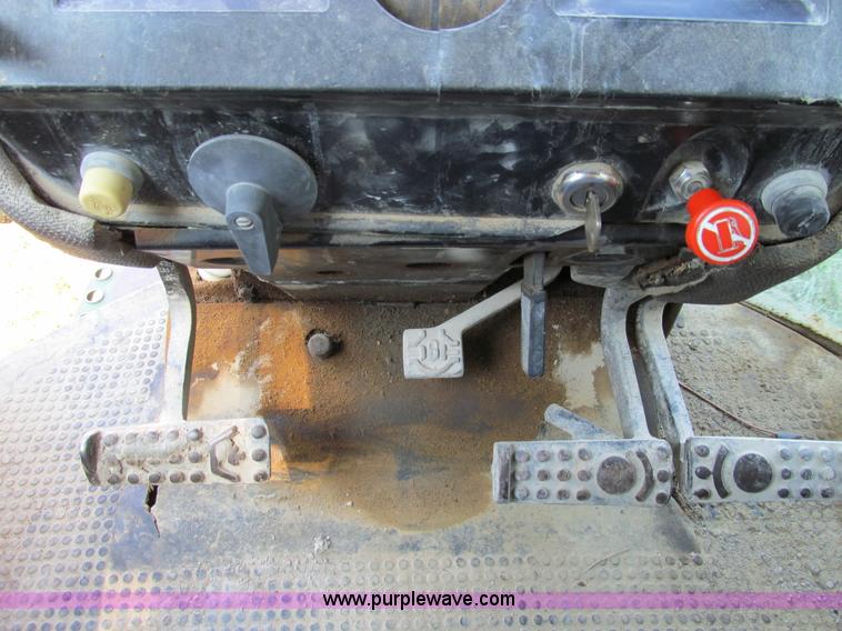 image for item E3504 1989 John Deere 4455 MFWD tractor