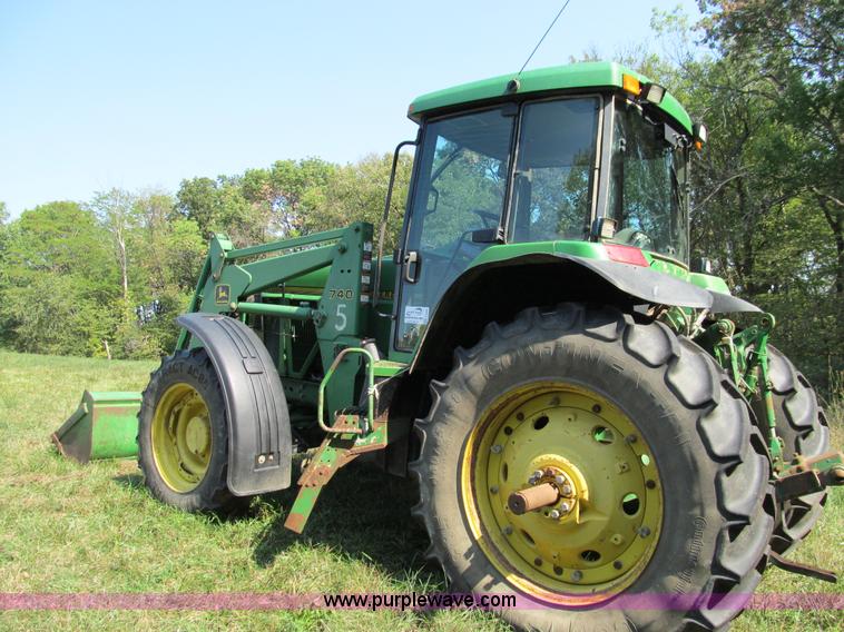 image for item E3505 1991 John Deere 7700 MFWD tractor