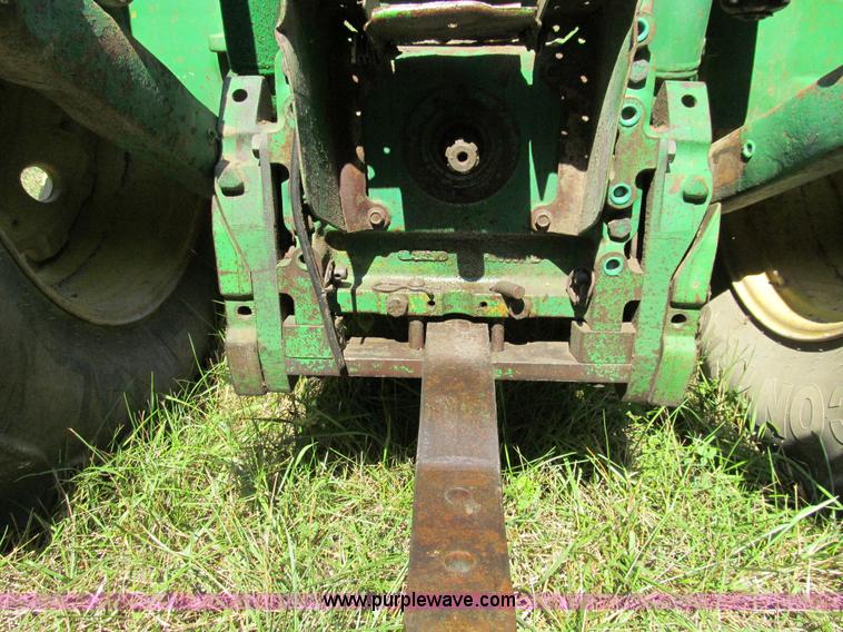 image for item E3505 1991 John Deere 7700 MFWD tractor