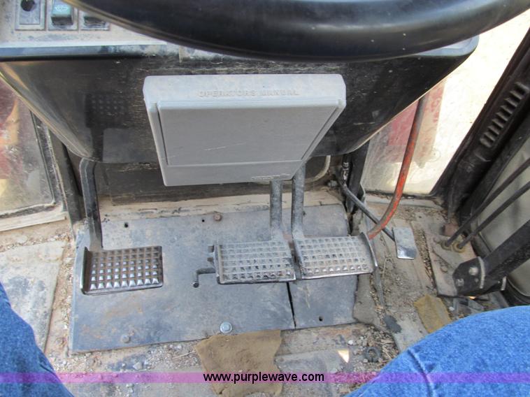 image for item E3506 1996 Case IH 4230 MFWD tractor