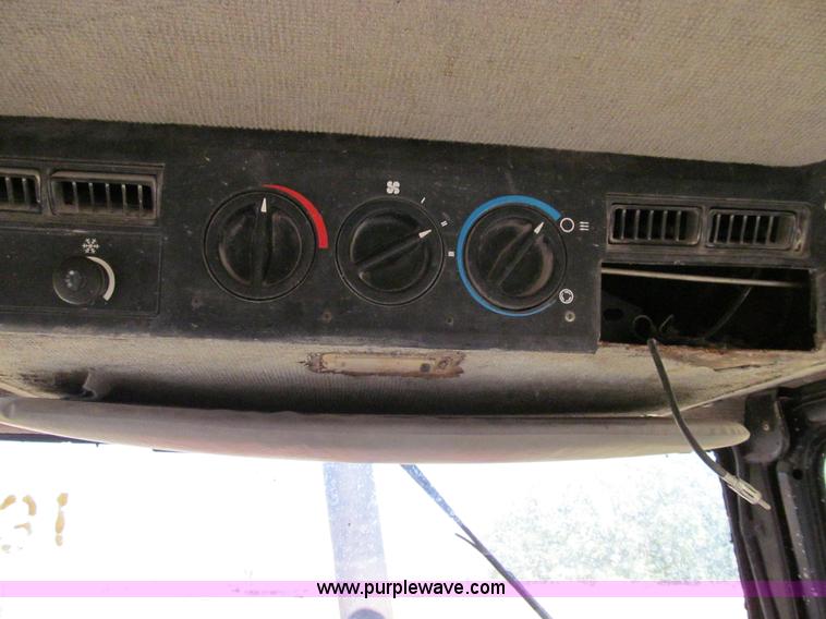 image for item E3506 1996 Case IH 4230 MFWD tractor