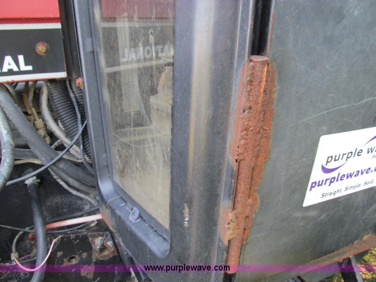 image for item E3507 Case IH 4210 MFWD tractor