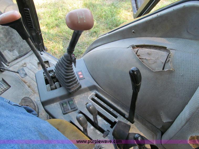 image for item E3507 Case IH 4210 MFWD tractor