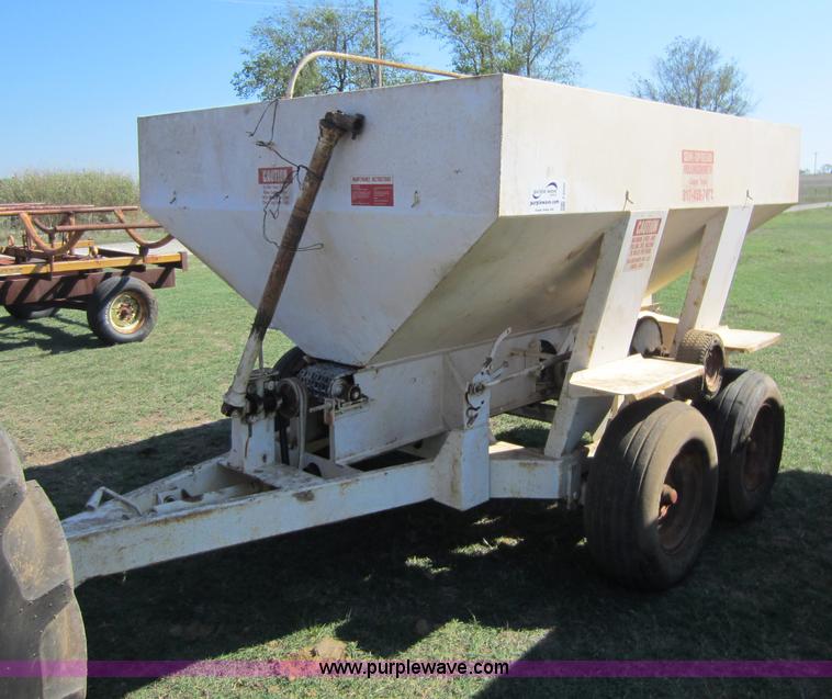 image for item F6520 Hollingsworth Sur-Spread five ton dry fertilizer spreader