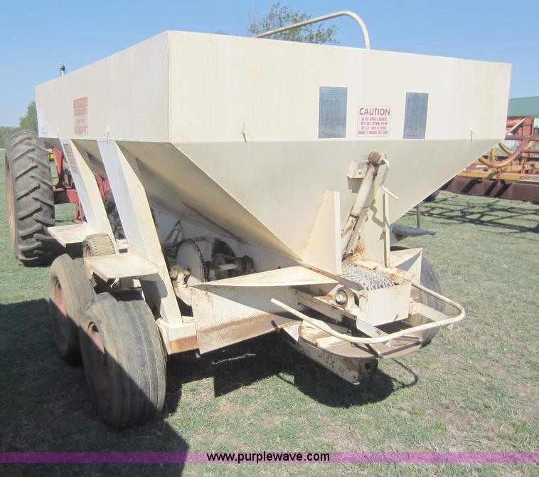 image for item F6520 Hollingsworth Sur-Spread five ton dry fertilizer spreader