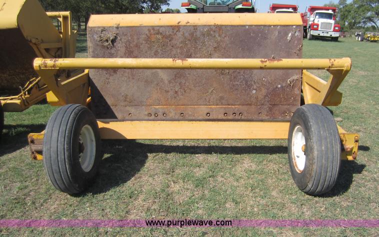 image for item F6522 Rowse 500 dirt pan scraper