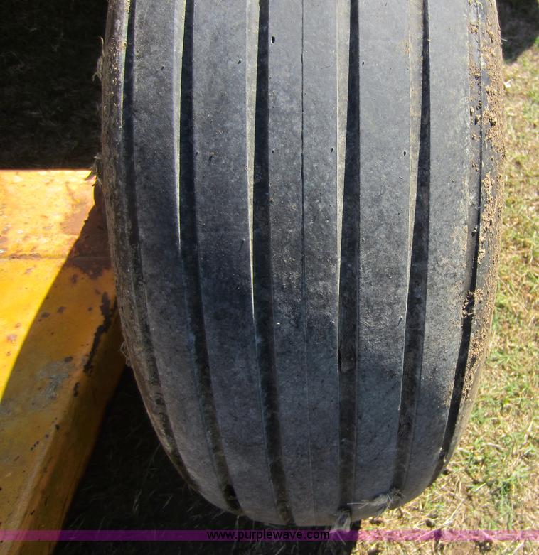 image for item F6522 Rowse 500 dirt pan scraper