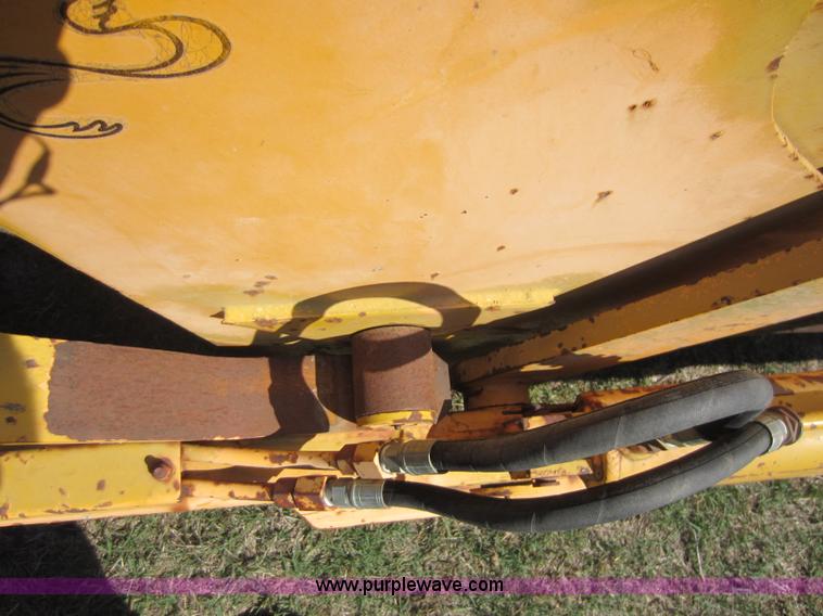 image for item F6522 Rowse 500 dirt pan scraper