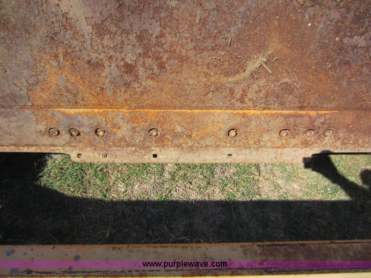 image for item F6522 Rowse 500 dirt pan scraper