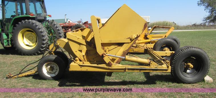 image for item F6523 Ashland dirt pan scraper