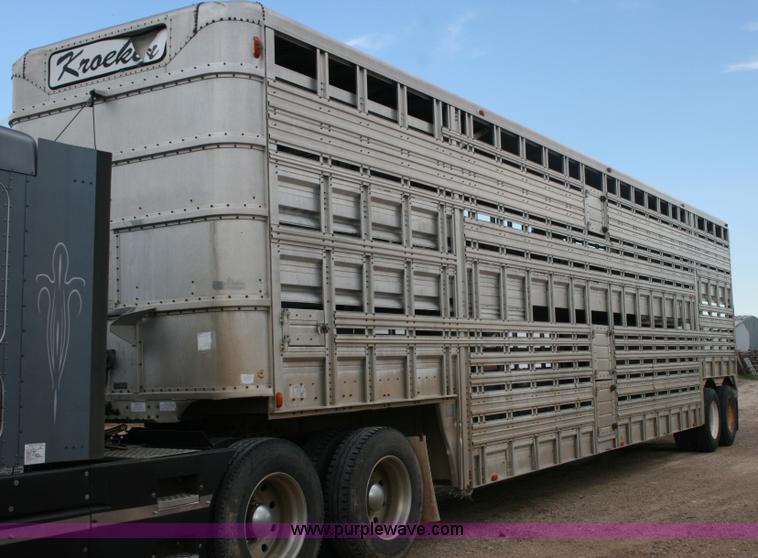 image for item G5515 1978 Wilson 45' aluminum livestock trailer