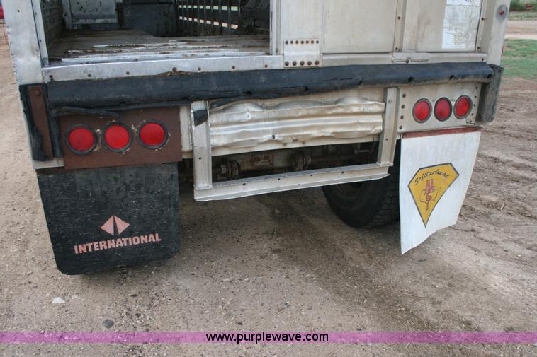 image for item G5515 1978 Wilson 45' aluminum livestock trailer