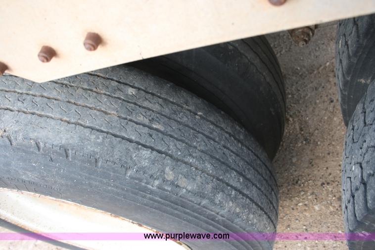 image for item G5515 1978 Wilson 45' aluminum livestock trailer