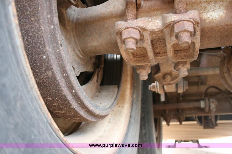 image for item G5515 1978 Wilson 45' aluminum livestock trailer