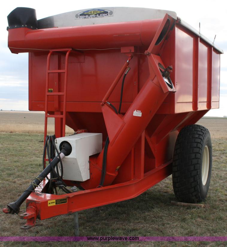 image for item G5517 UFT 444 grain cart