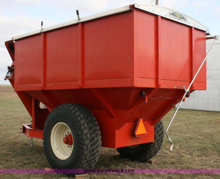 image for item G5517 UFT 444 grain cart