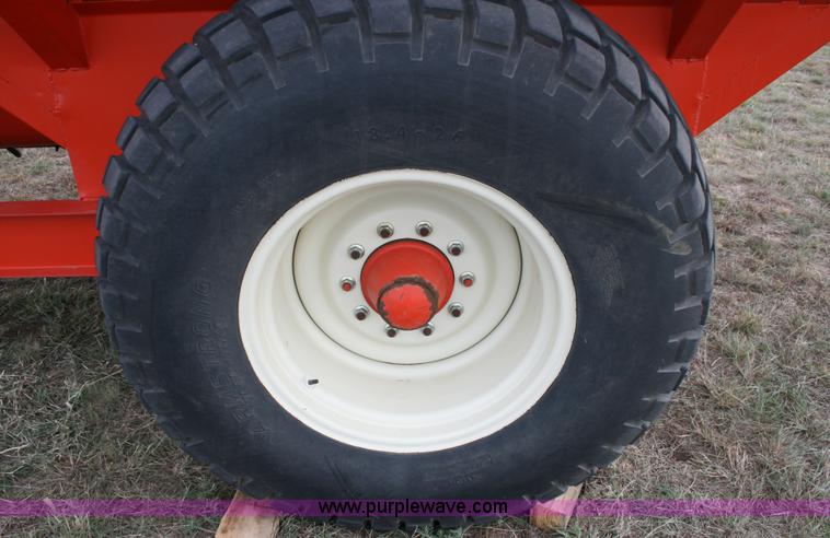 image for item G5517 UFT 444 grain cart