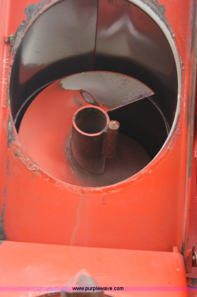 image for item G5517 UFT 444 grain cart