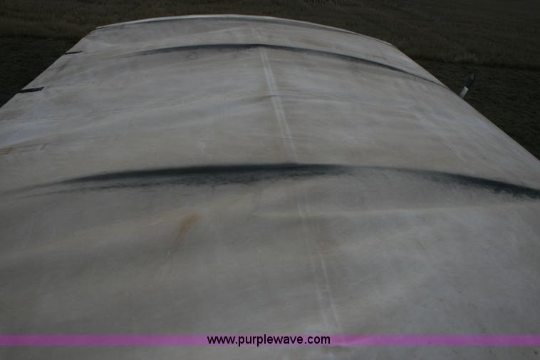 image for item G5517 UFT 444 grain cart