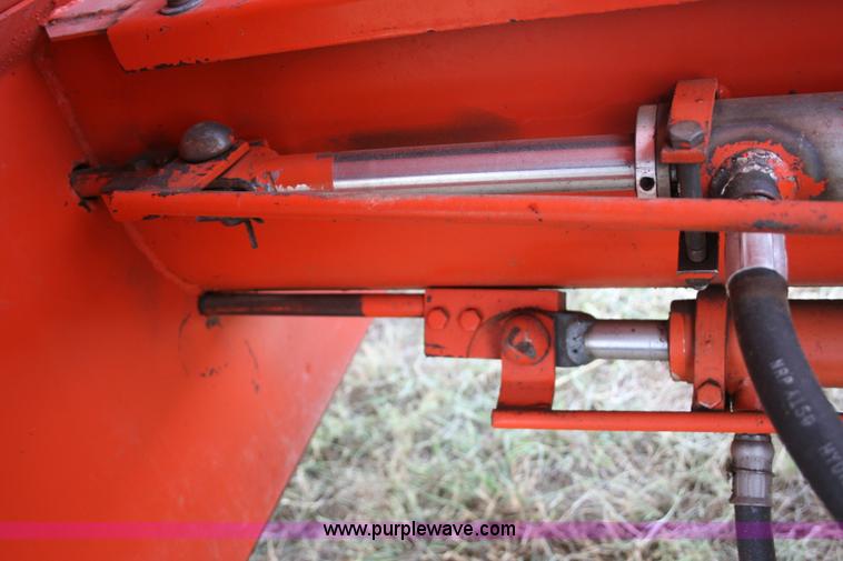 image for item G5517 UFT 444 grain cart