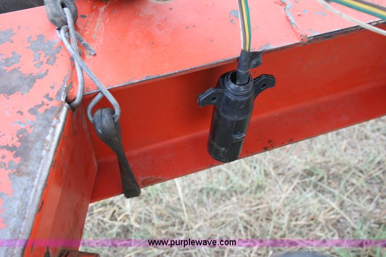 image for item G5517 UFT 444 grain cart