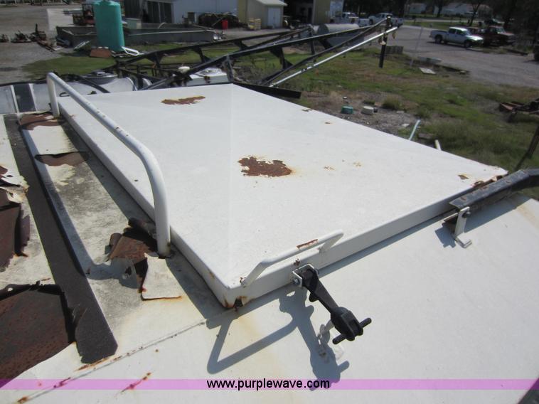 image for item H9803 Friesen 330 seed tender