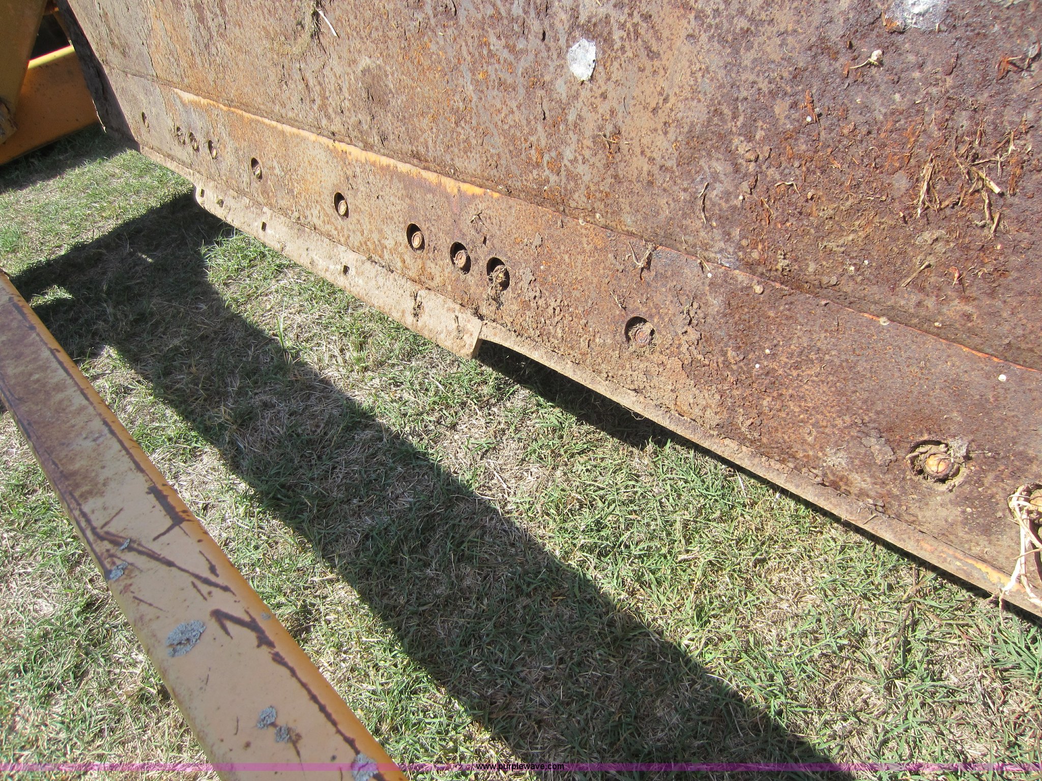 Rowse 500 dirt pan scraper in Vinita, OK Item F6522 sold Purple Wave