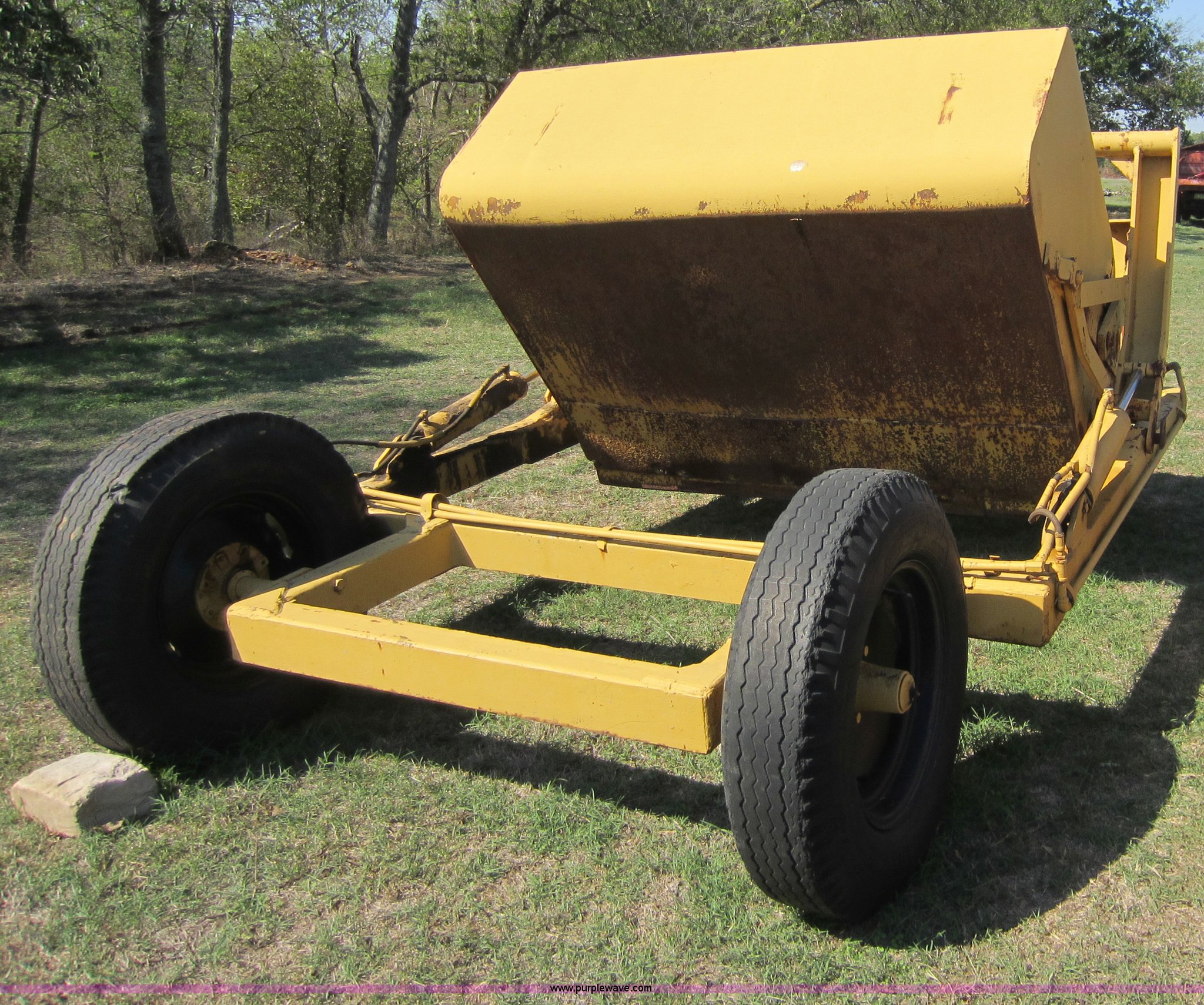 Ashland dirt pan scraper in Vinita, OK Item F6523 sold Purple Wave