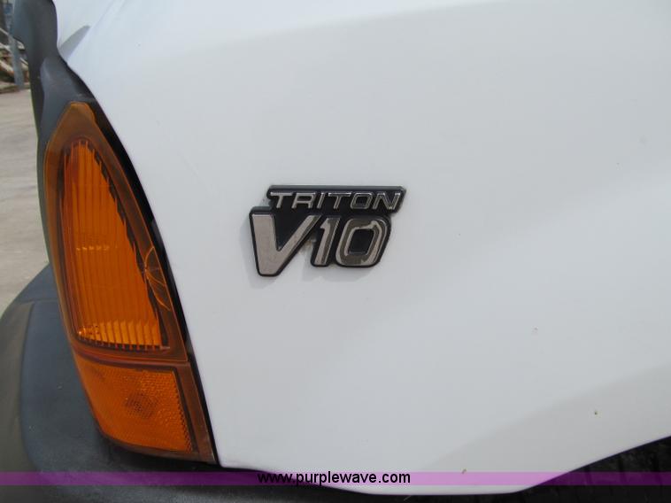 image for item A8461 2000 Ford F350 XL Super Duty service truck