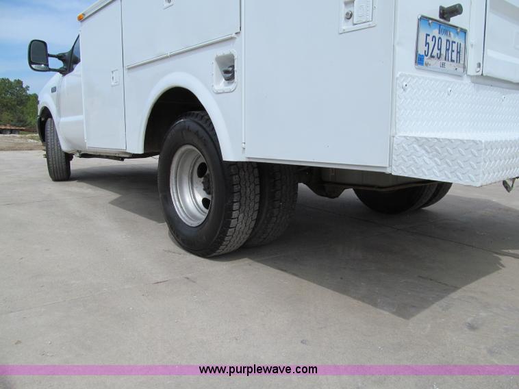 image for item A8461 2000 Ford F350 XL Super Duty service truck