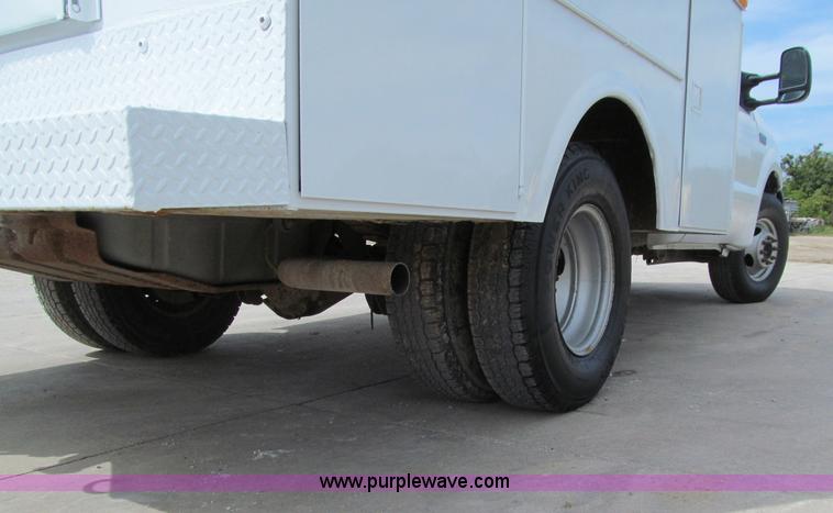 image for item A8461 2000 Ford F350 XL Super Duty service truck