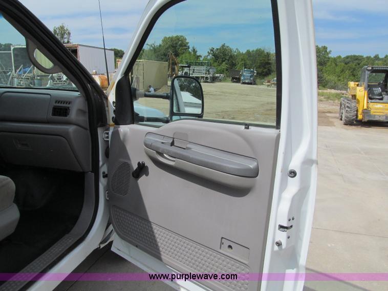 image for item A8461 2000 Ford F350 XL Super Duty service truck