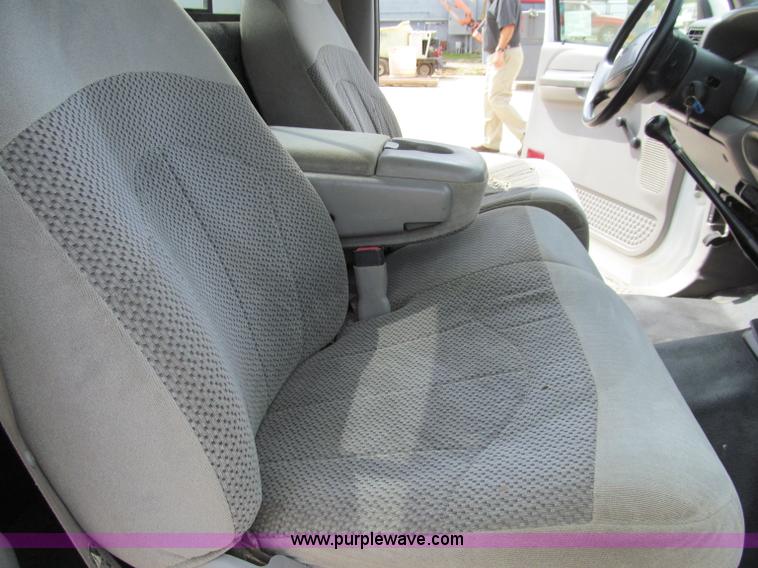 image for item A8461 2000 Ford F350 XL Super Duty service truck