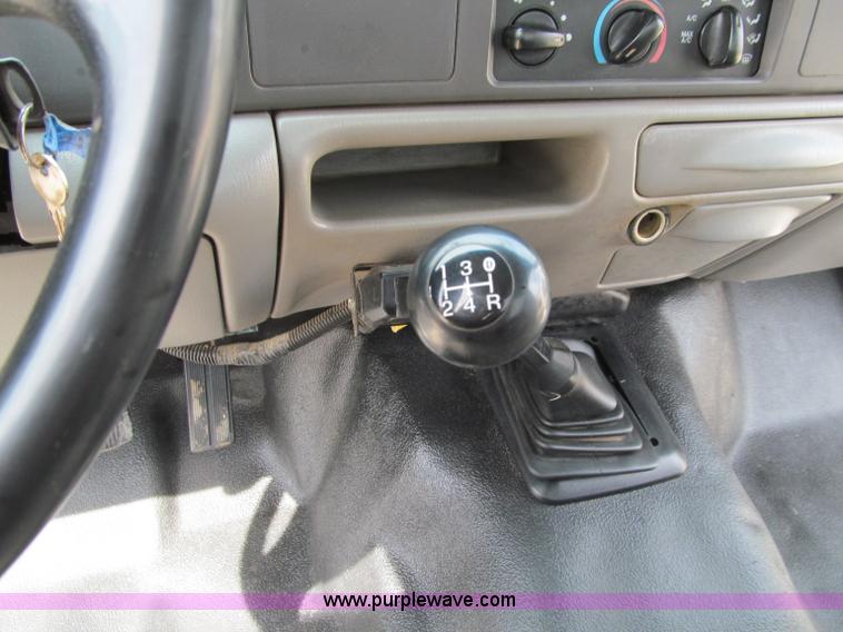 image for item A8461 2000 Ford F350 XL Super Duty service truck