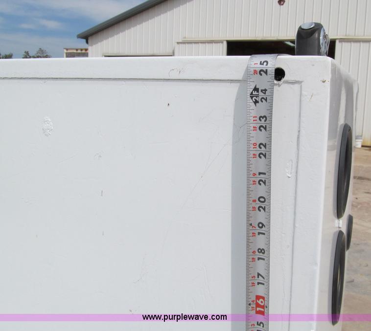 image for item A8461 2000 Ford F350 XL Super Duty service truck