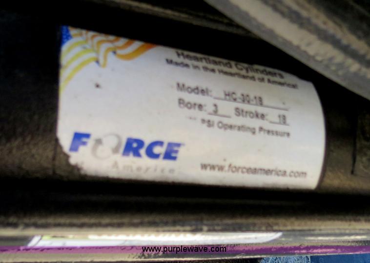 image for item B2478 2007 G&H 1700L 24' roll-off pup trailer