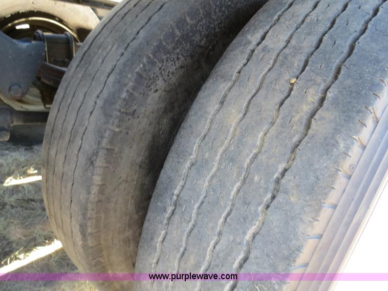 image for item B2478 2007 G&H 1700L 24' roll-off pup trailer