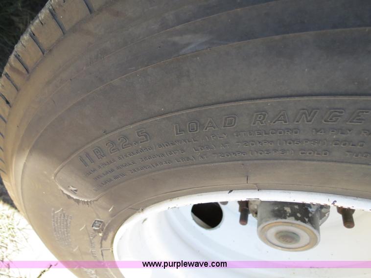 image for item B2478 2007 G&H 1700L 24' roll-off pup trailer