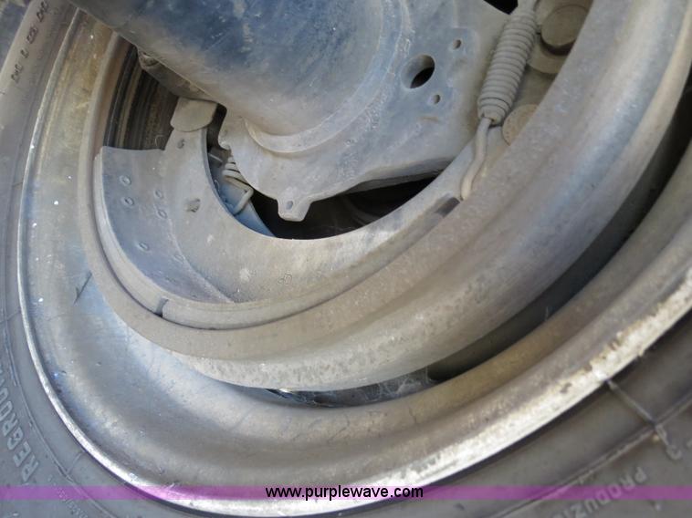 image for item B2478 2007 G&H 1700L 24' roll-off pup trailer